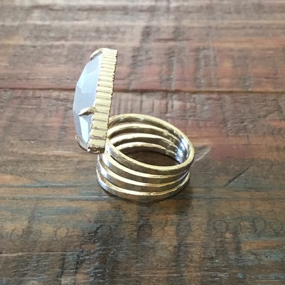 Kendra Scott Chelsea Cocktail Ring - Picture 5 of 7